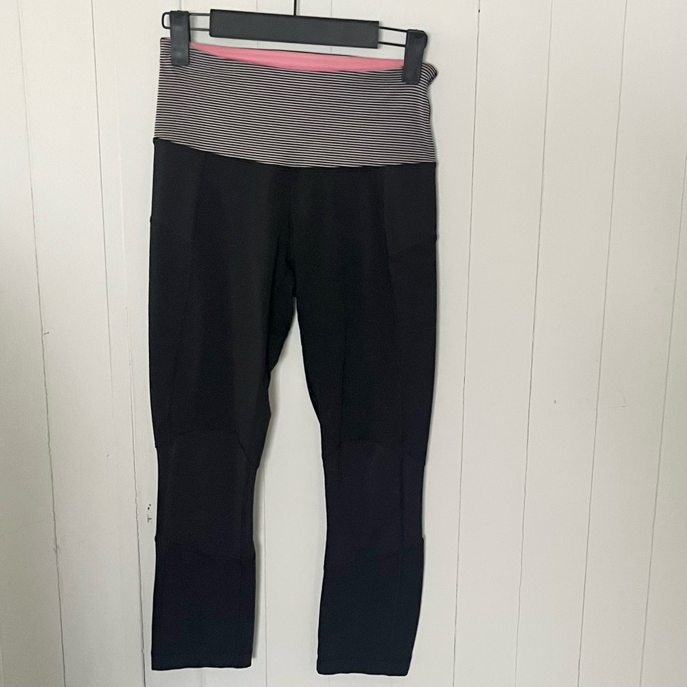 Lululemon Sz 4 inspire Leggings Crop Black stripe with coral